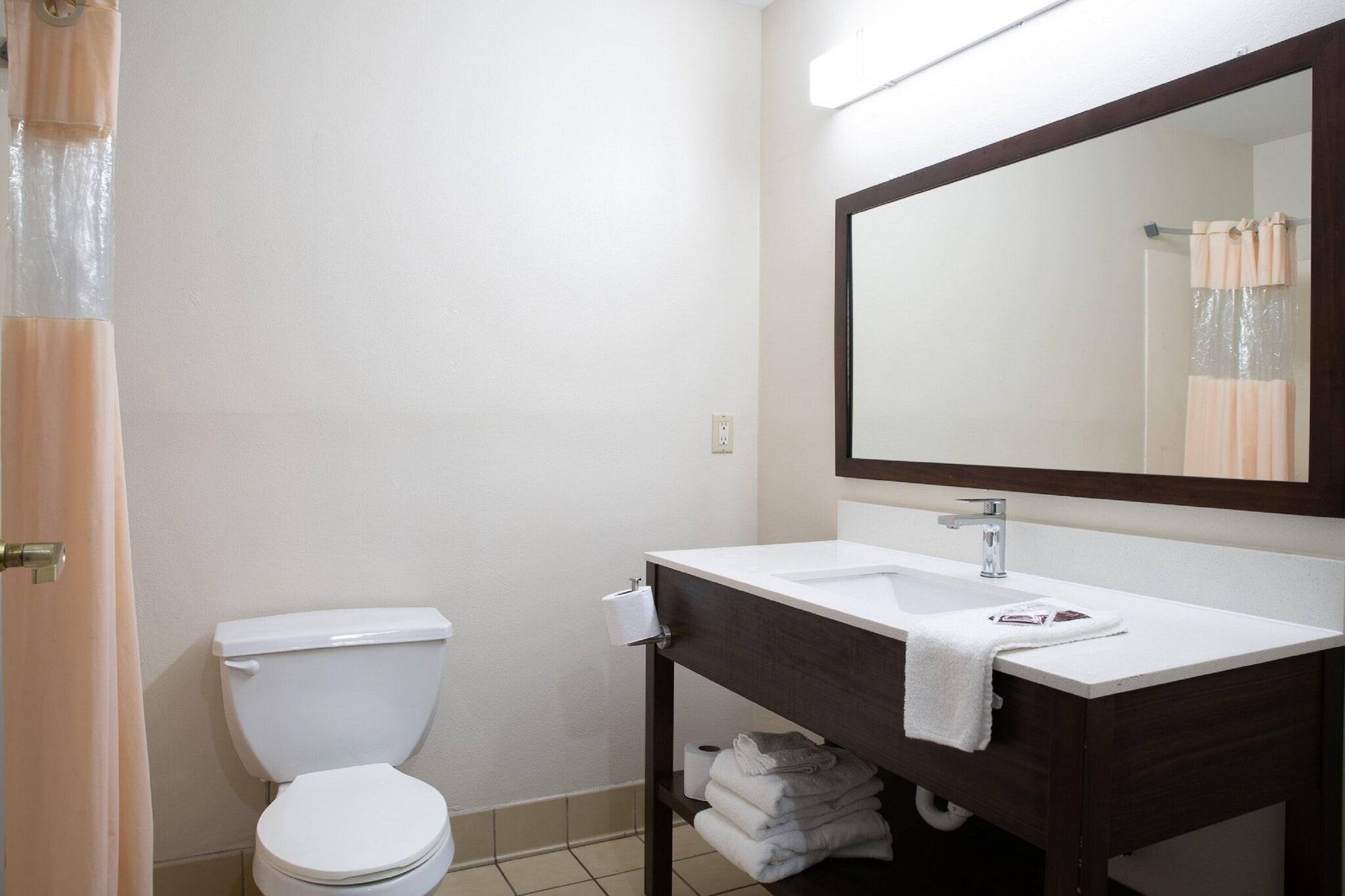 Blisspoint Inn & Suites Marion Ngoại thất bức ảnh